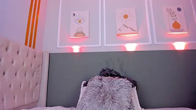 LilithAllenn webcam