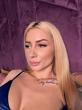 AngieShae webcam