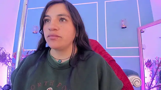 TaraTaylorr webcam