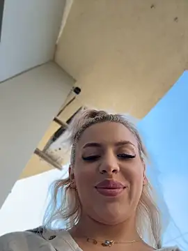IveySin webcam