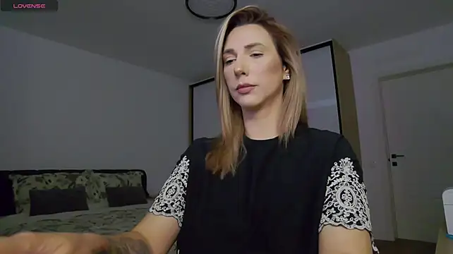 KhloeK