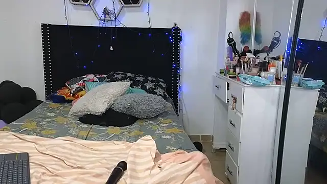 charlotte_077 webcam