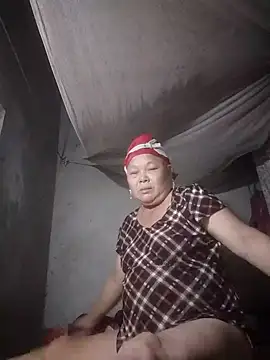 LoveMomy68 webcam
