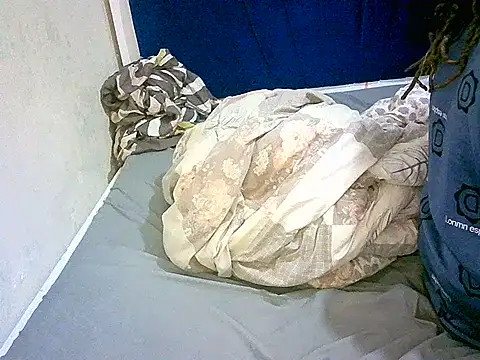 Sexyzandi webcam