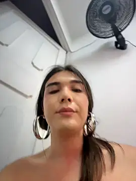 saracaball_ webcam