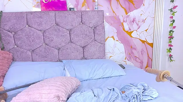 AlanaRoseeX webcam
