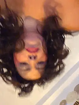 NeredaXxx webcam