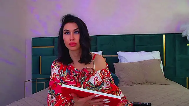 KaylaMous webcam