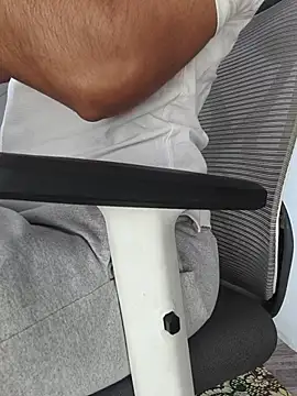 8inch_hunk19 webcam