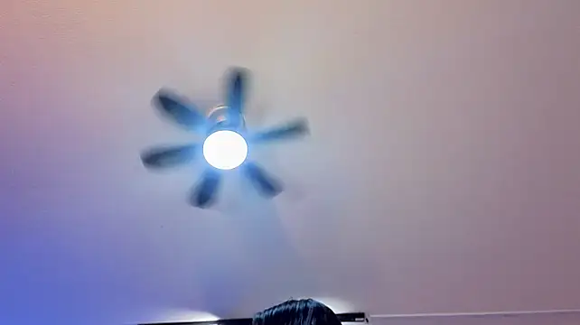 clara_evanss webcam