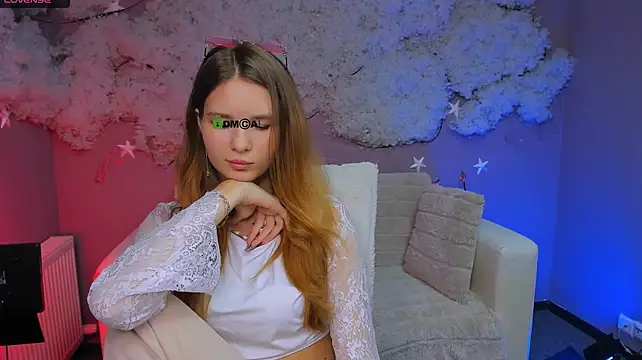 angie_foxy1