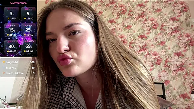 LizettoFortuna live cam on StripChat