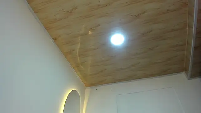 BustyGlow webcam