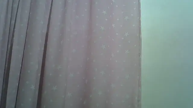 SkinnyKitten live cam