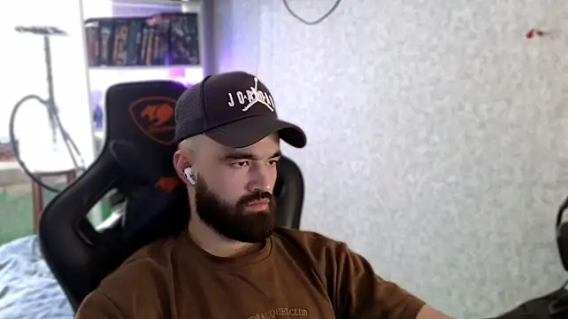_Serious_Man webcam