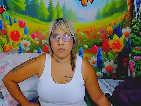 indianroxy webcam