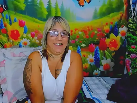 indianroxy webcam