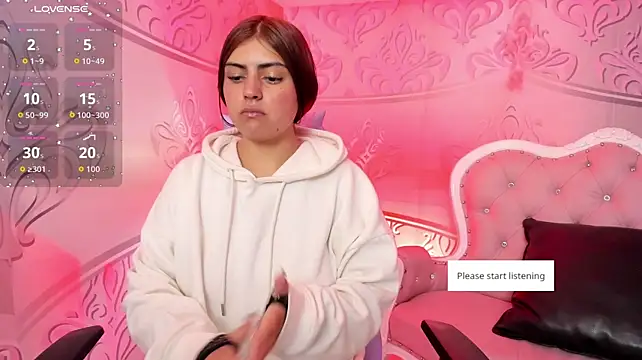 MishRaven live cam preview