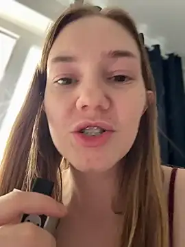 MilaMoone webcam