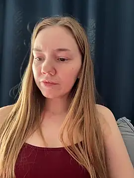 MilaMoone webcam