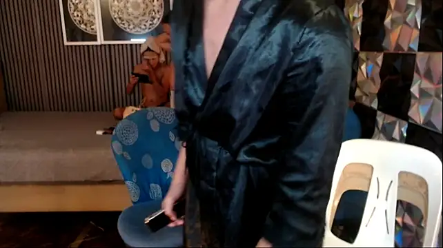 PrettyHorseCockTrans webcam