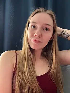 MilaMoone webcam
