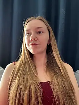 MilaMoone webcam
