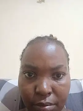 Ebonny-ass23 live cam on StripChat