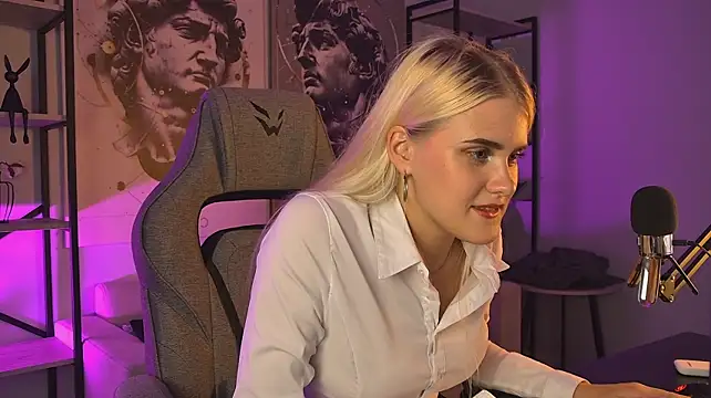 KattyWilde webcam