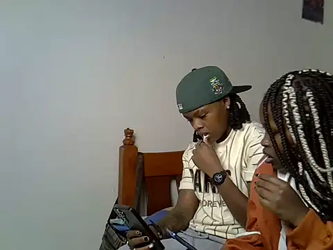 Sexxyrozie live cam on StripChat
