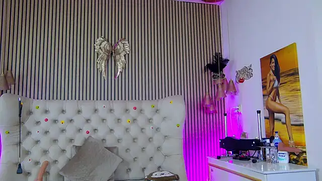 PlayfulShow webcam