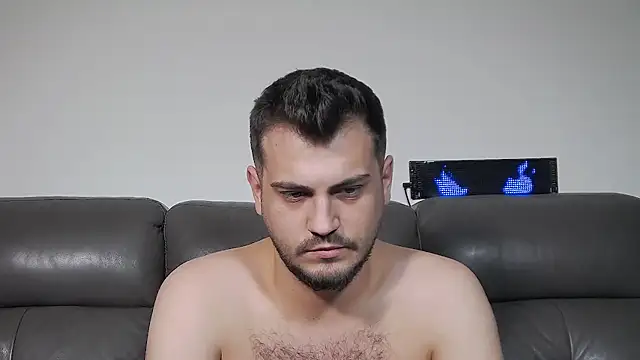 CrazyDom1 live cam