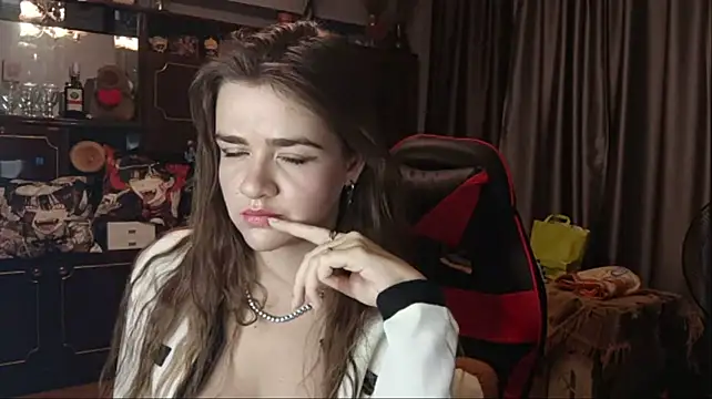 QueenBeatrice live cam on StripChat