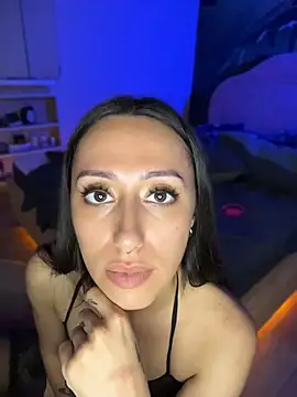 CrystalPleasure live cam preview