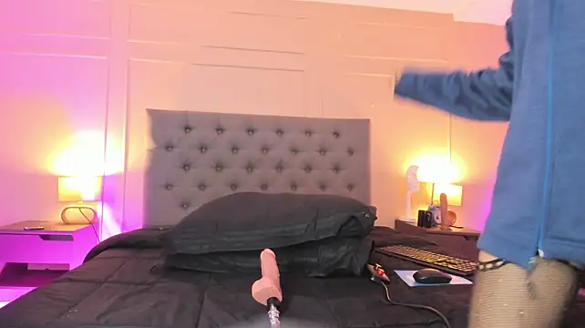 ALICESANDOVAL webcam
