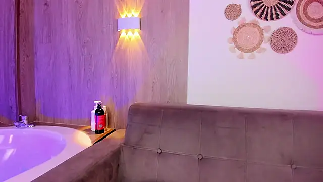 AliiceWonderland_ webcam