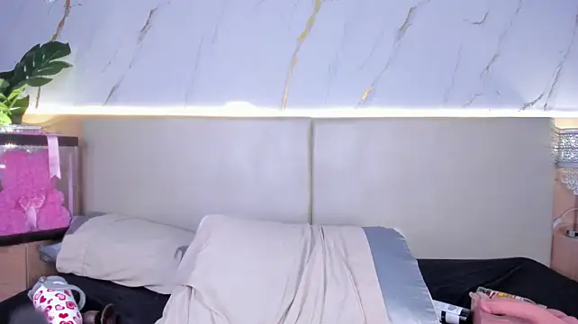Julietaa_1 live cam preview