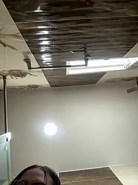 JessiBannkss live cam preview