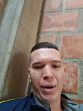 Mikedotow live cam preview