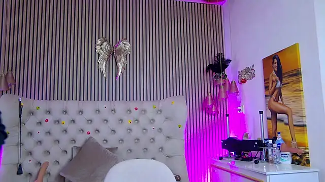 PlayfulShow webcam