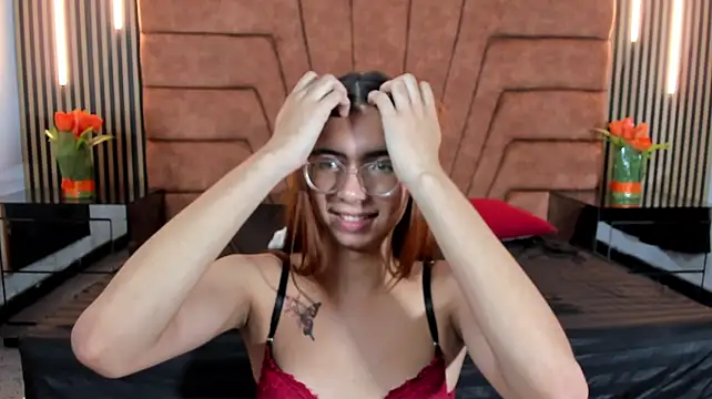 Sara_saaennz webcam
