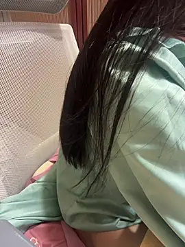 Mina048 webcam