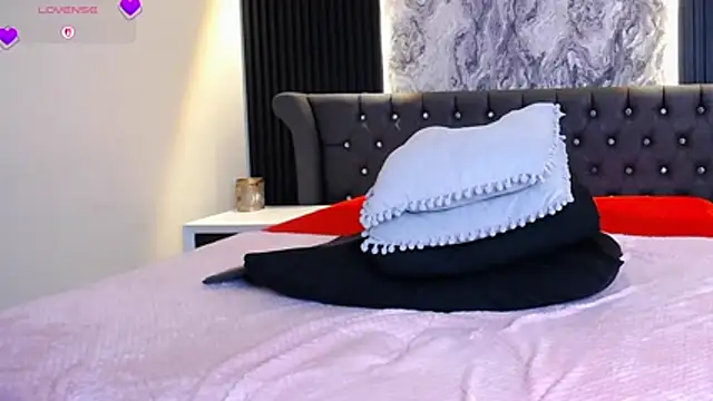 Lolagolden1 webcam