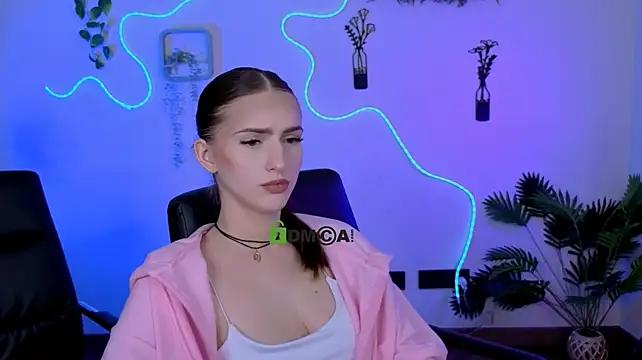 lisa_dark_ webcam