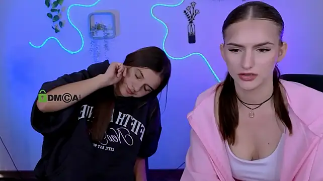 lisa_dark_