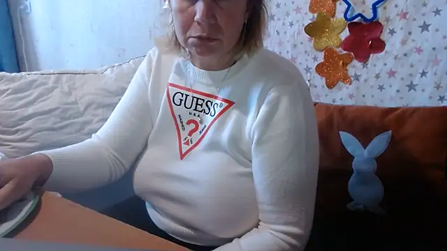 QueenLana webcam