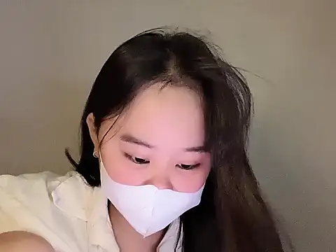 Nhungnhung201 live cam on StripChat