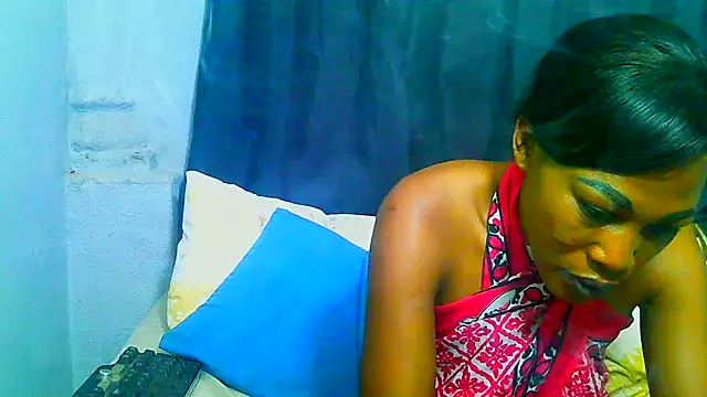 freaky_naughty live cam on StripChat