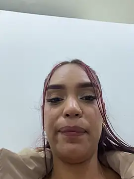 Sara-77 webcam