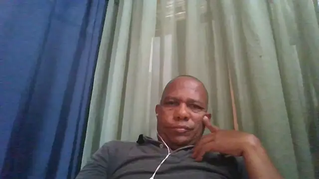 bigblackcock75 webcam